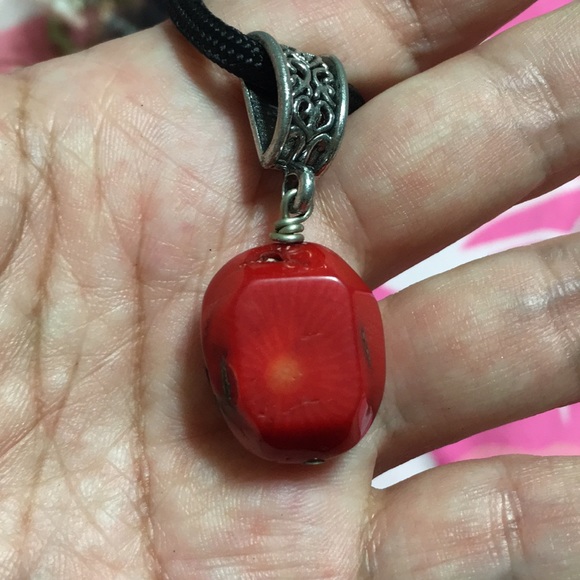 🖤Red Coral 💕necklace - Picture 4 of 8